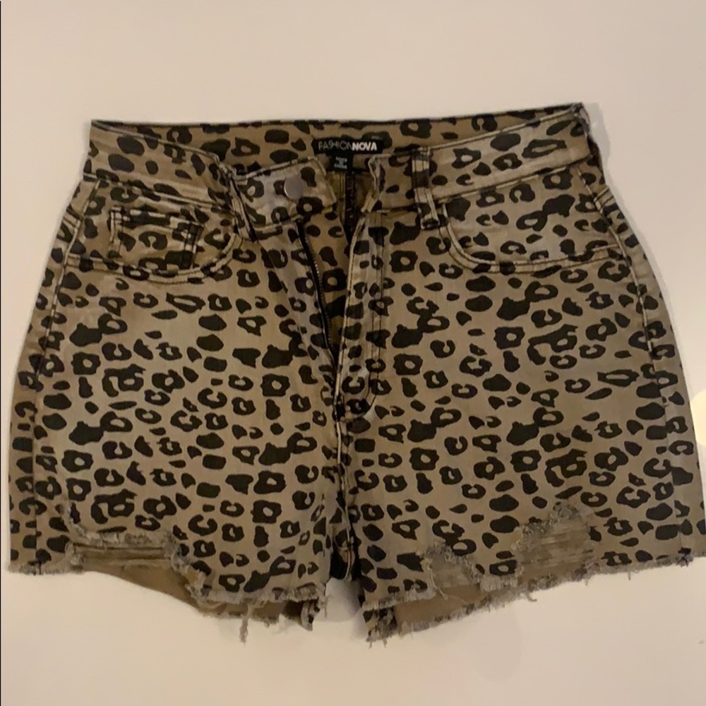 NWOT Fashion Nova Leopard Shorts Size 7
